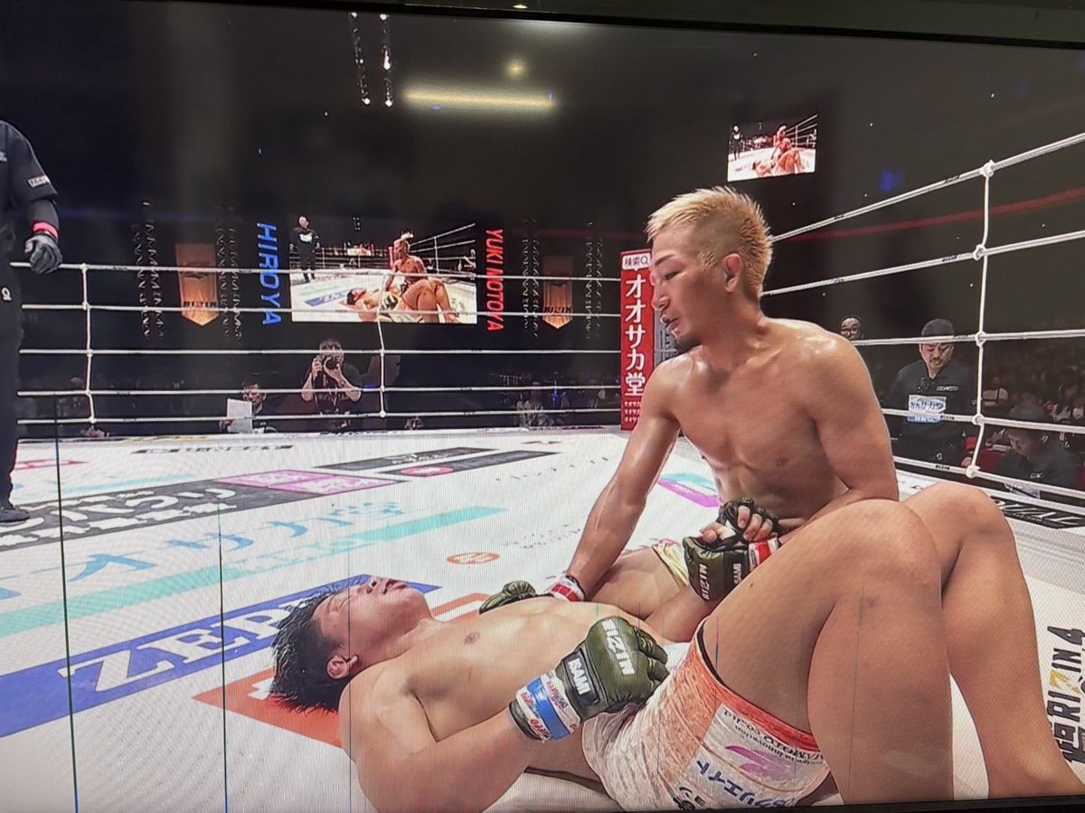 フライ級GP1回戦勝つ事ができました！
ヒロヤ選手強かったです！
ありがとうございました！

家族、スポンサーして頂いている、応援してくれてる人達のおかげで勝てました！

僕がチャンピオンになります！

次は誰と試合がみたいですか？