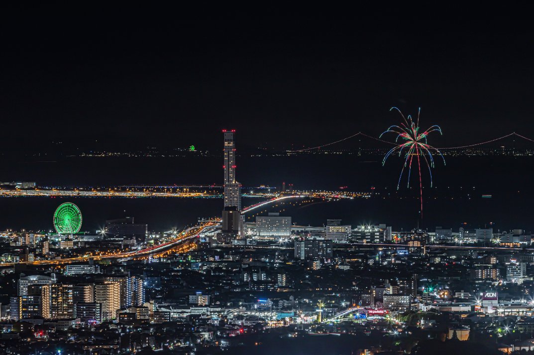 SAKIPON54993777's tweet image. シークレット花火(泉佐野市)
りんくうサマーEXPOに関連した企画のようですが、実際のところは不明です。
21時を過ぎたら、りんくうアウトレットの大観覧車🎡のライトアップが消灯してしまいました💦
#泉佐野市 #りんくう #関西空港 #りんくうサマーEXPO