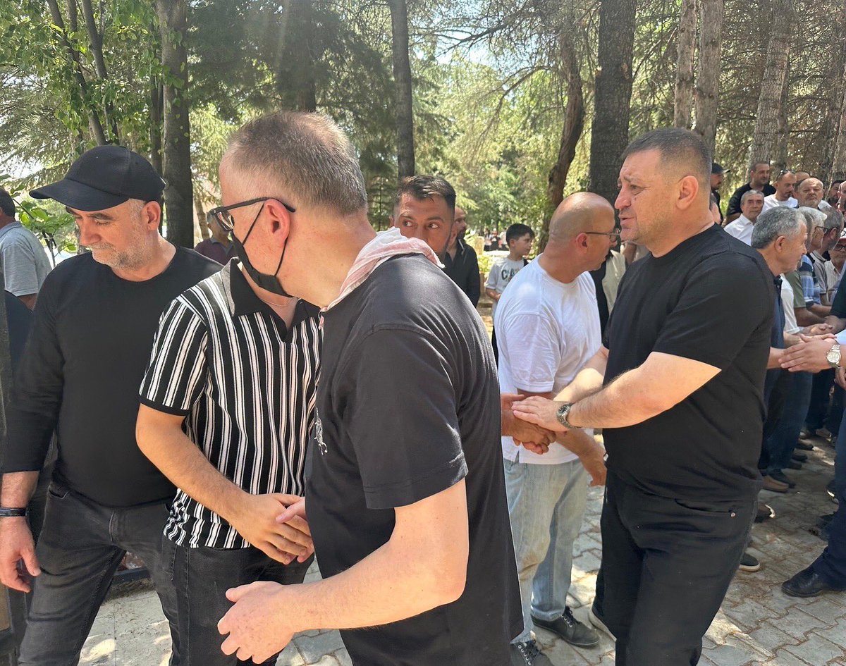 📍Yalvaç

Yalvaçlı hemşehrimiz, kadim dostum, kıymetli kardeşim Sn. Osman Köse’nin cenaze törenine katıldım. 

Merhuma Allah’tan rahmet; Köse ailesine, sevenlerine sabır ve başsağlığı diliyorum.
Mekânı cennet olsun.