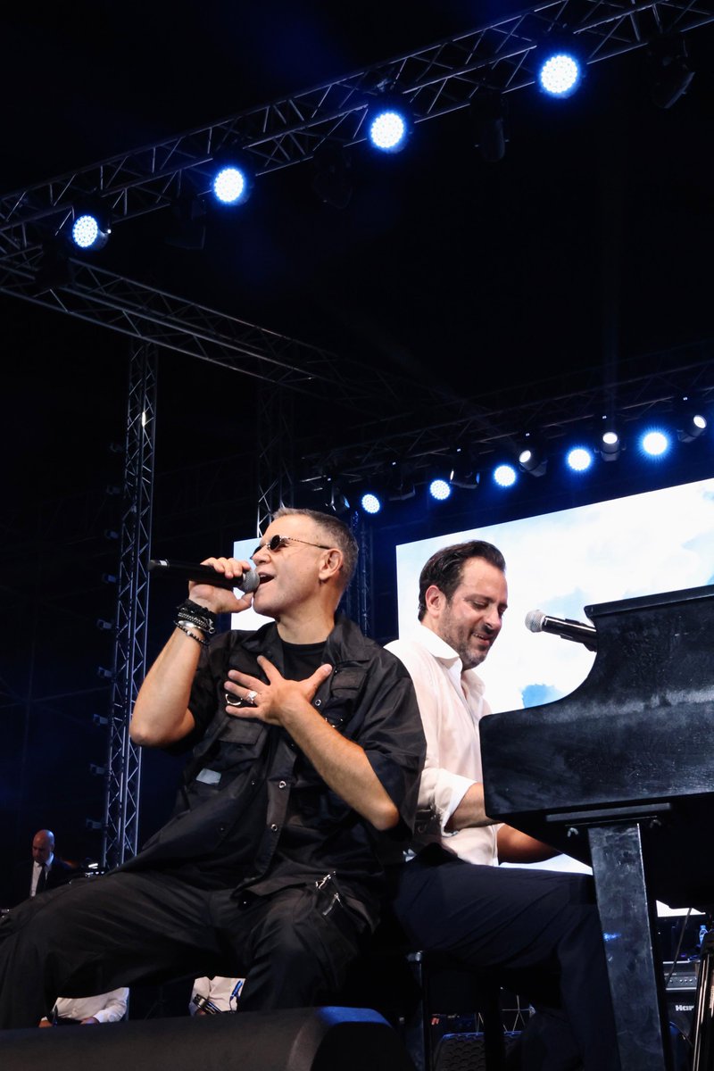 BeirutcomMag's tweet image. غي مانوكيان يلهب مسرح أعياد بيروت بمعزوفاته الساحرة!
beirutcom.net/359053
via @BeirutcomMag @guymanoukian #غي_مانوكيان #بيروتكم