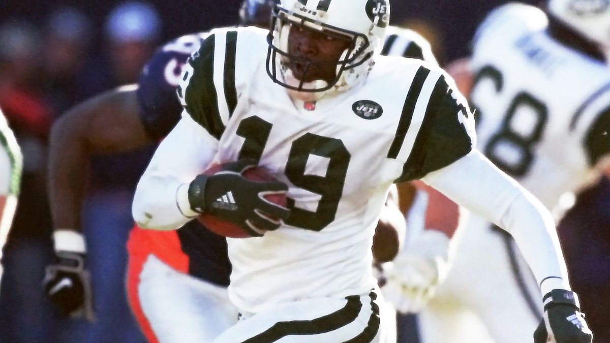 TrojansWire's tweet image. Keyshawn Johnson named best college football player to wear number 3 trojanswire.usatoday.com/story/sports/c…