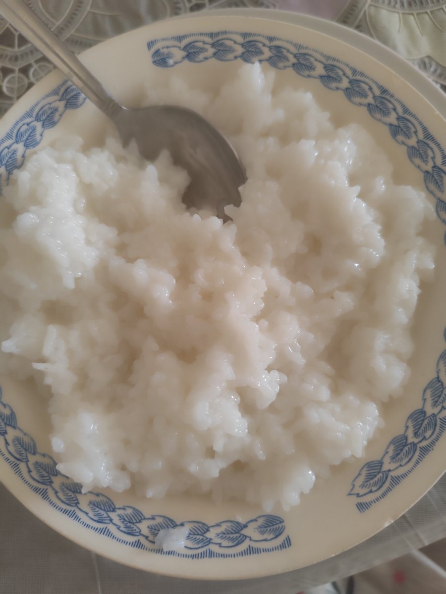 asyncsbrightest's tweet photo. My mom do be making me feel like im Chinese bro this is my breakfast btw im just #reallysick HELPP https://t.co/gFhn9OfUWN