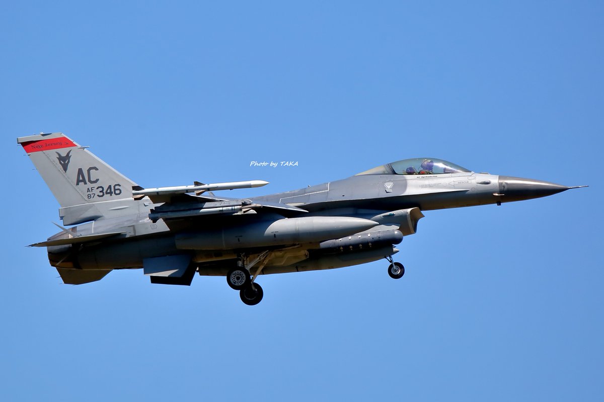 alice_herb's tweet image. 小松基地『レゾリュート・フォース・パシフィック』
New Jersey ANG 177FW 119FS "Jersey Devils"
F-16C Block30E 86-0328
F-16C Block30F 87-0225
F-16C Block30J 87-0346
F-16C Block30E 86-0352
ハブグラスに色付き、旧塗装に赤帯とバリエーション豊かすぎて撮影が捗ります。
2025.7.25 RJNK