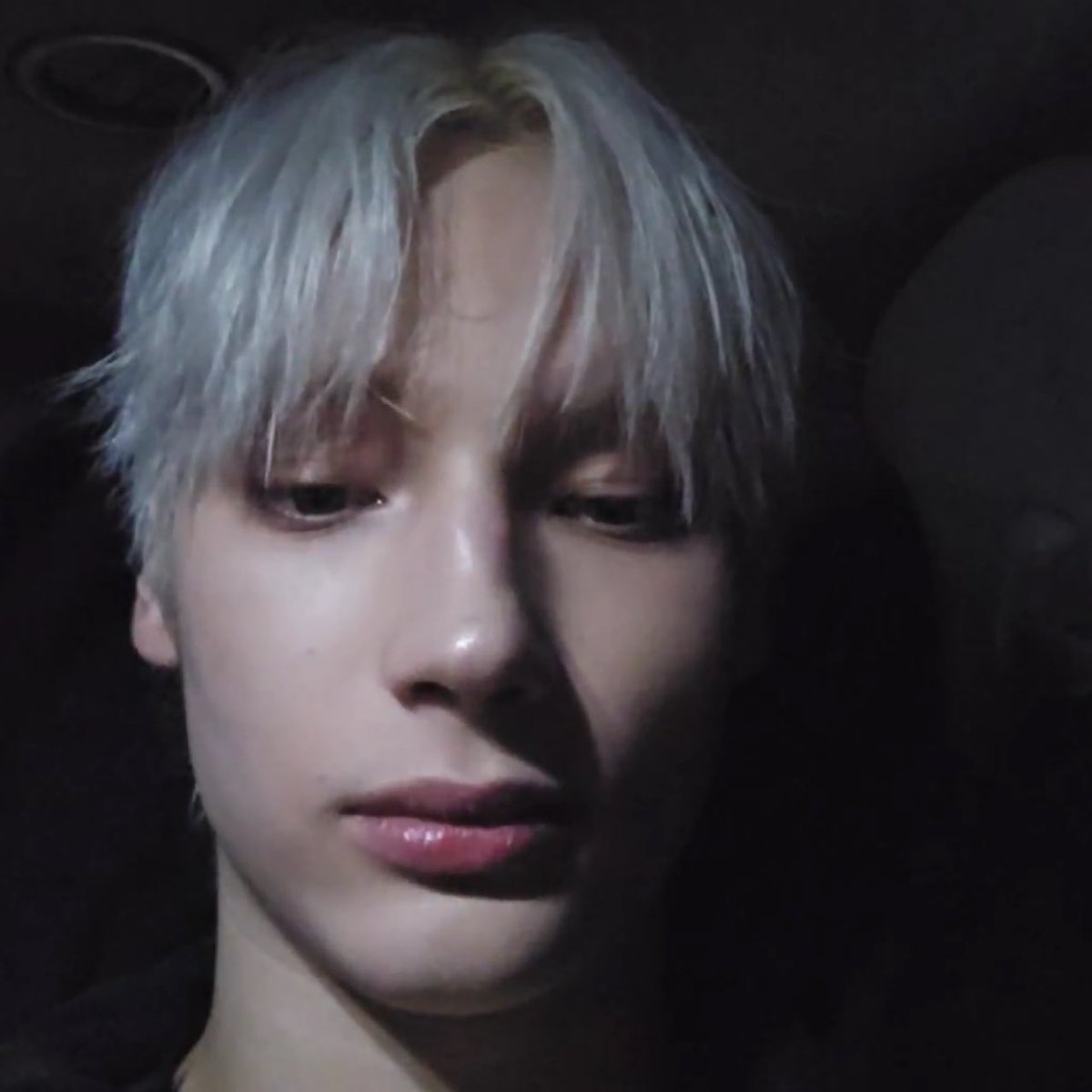 moing25's tweet image. 두웅 . . .

햄닝볼너무통통해