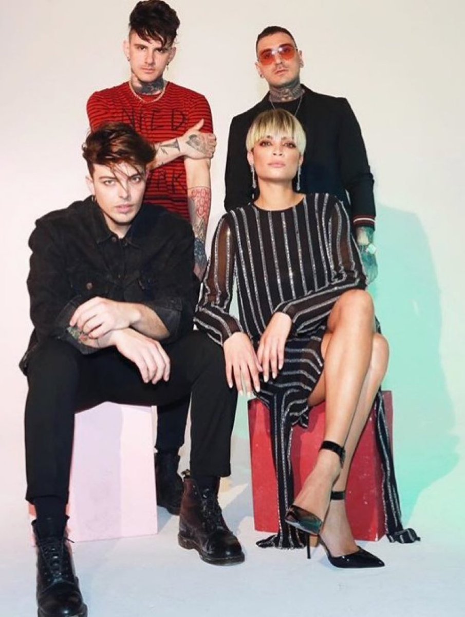 itparade_'s tweet image. “Pensare Male” dei @TheKolors e @Elodiedipa rientra nella classifica giornaliera di Spotify: #190 con 51.624 stream validi.
@SpotifyItaly