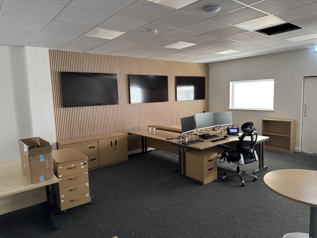 GuardianPropSve's tweet photo. New Office Time
When you finally get a chance to build your own office from scratch with the space you not only to operate but also to grow. 
Full design and fit out. 
Walls, ceilings, floors
Power Lighting Data Fire Security
Operations Media Wall https://t.co/C2CHxLYIWb