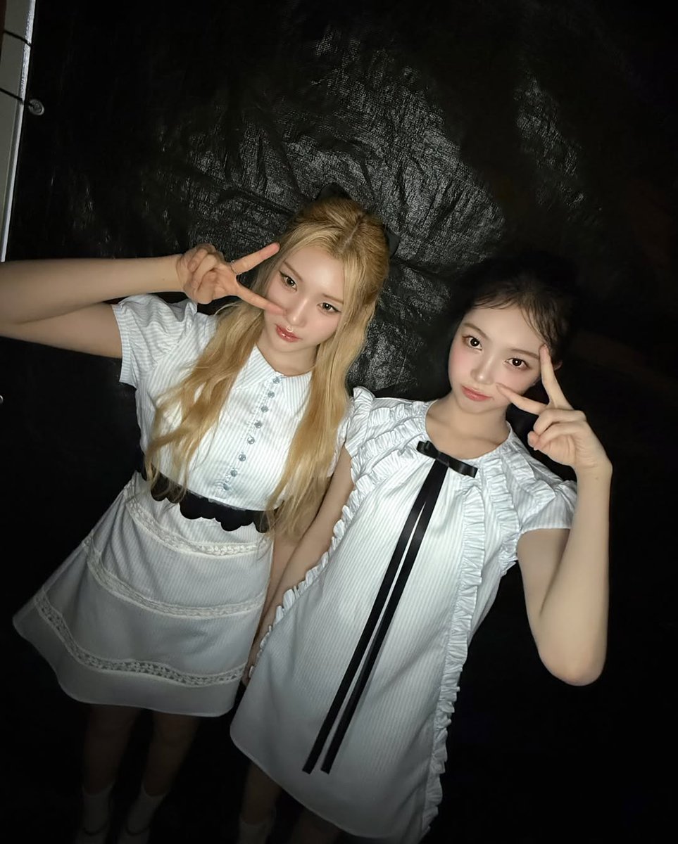 JUUNGLOBAL_'s tweet image. [📸] 250727 — Hearts2Hearts SNS update w/#JUUN, #IAN.

&quot;☁️☁️🩵🩵️🥒🥒🥒🥒&quot; 

#JUUN #주은 #ジュウン #金主恩
#Hearts2Hearts #H2H #하츠투하츠