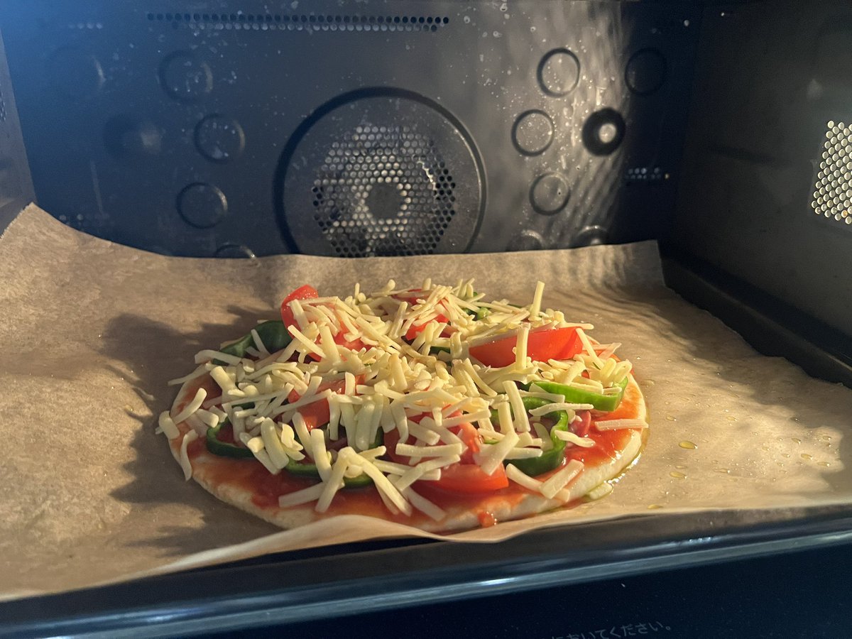すとぷりでピザ作り🍕✨

美味しそう！！✨