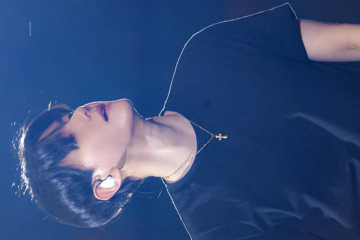 BOXIANx's tweet image. lonsdaleite dot baekhyun was the real special and unforgettable one ✨