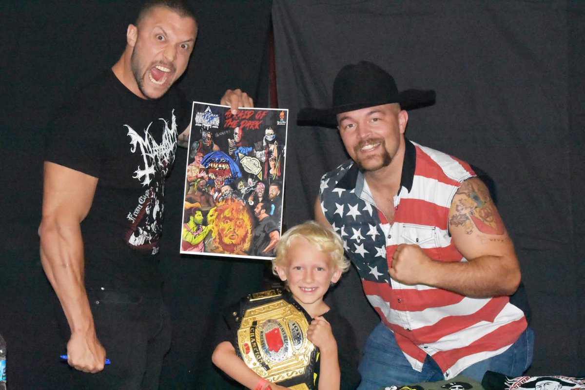 cdye56's tweet image. Still a favorite pic of my son Emmett early in this ringside shooting gig of mine.
He met @realKILLERkross the wrestler he shares a birthday with and @1called_manders an Iowa legend at our very first @PWRevolver show back in 2019!!
