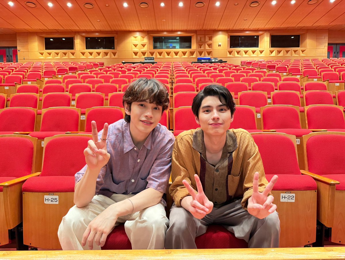 『KYOYA HONDA FAN MEETING 2025』
MCさせて頂きました！
緊張してたけど、響矢くんのファンの皆さんが温かくて、僕も楽しませていただきました！
ありがとうございました！

#本田響矢 くん
#鈴木康介