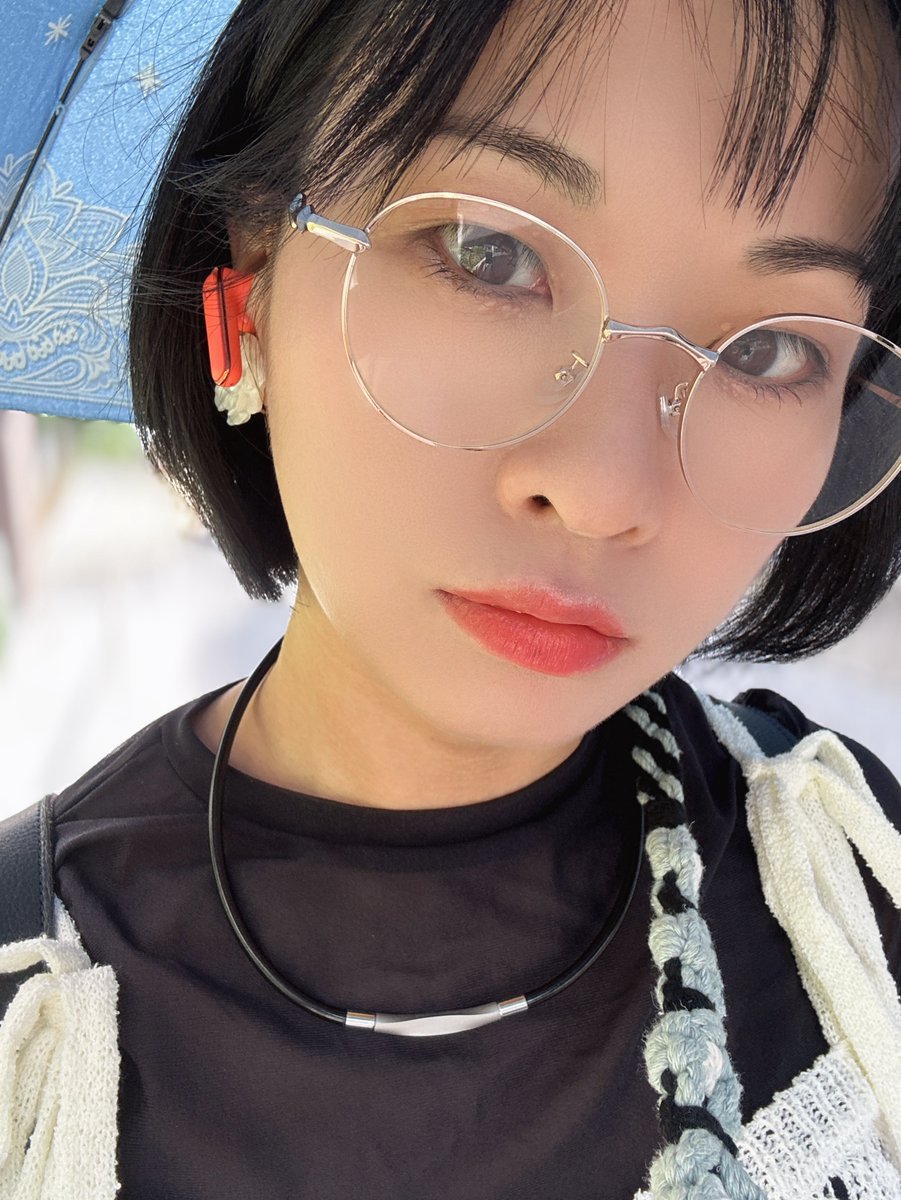 bubububun's tweet image. しばらく出演予定もないし、いっそのことハイトーンにしたろかいとも思ったけど、なんだかんだで黒髪が一番しっくりくるのでした。
最近はずっと(実現予定のない)一人旅の計画を立てながら過ごしています。美味しい讃岐うどんが食べたいから香川に行きたい。ペーパードライバーでさえなければ…!