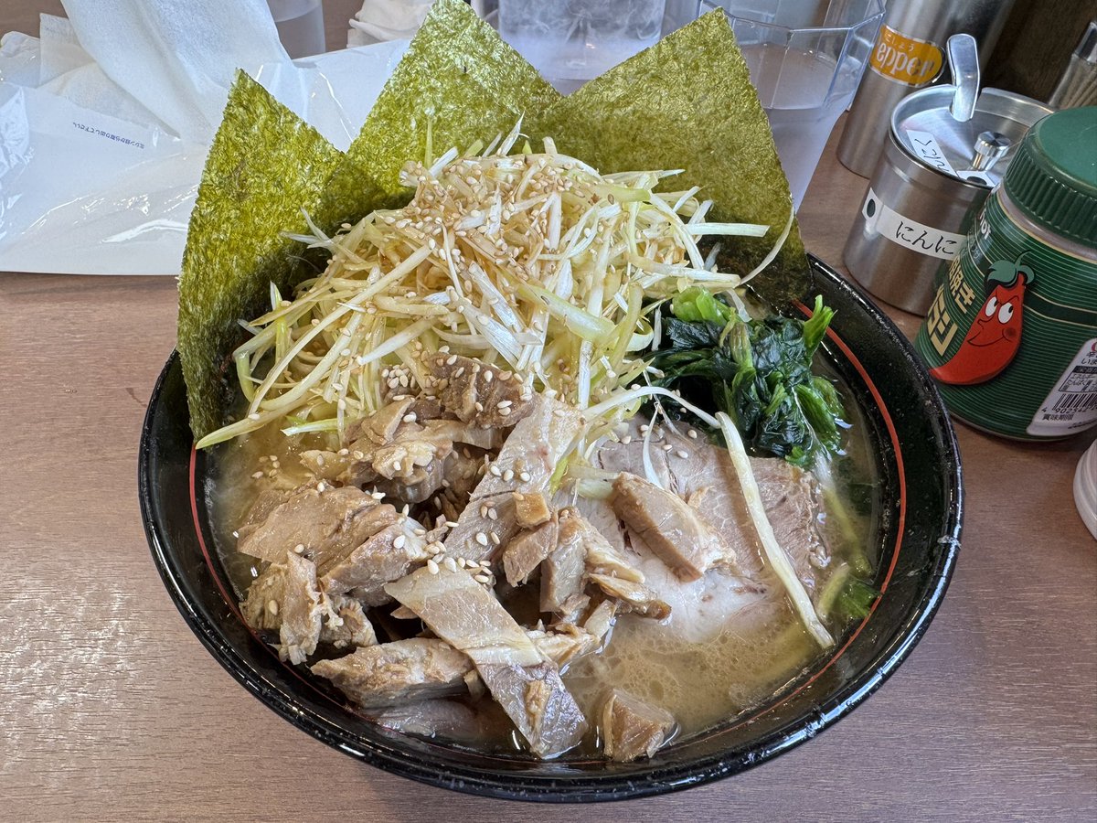 o__uma__'s tweet photo. 常連認定してもらえたようで、バラの切身サービスしていただきました🍜 https://t.co/aECNuTUhB2