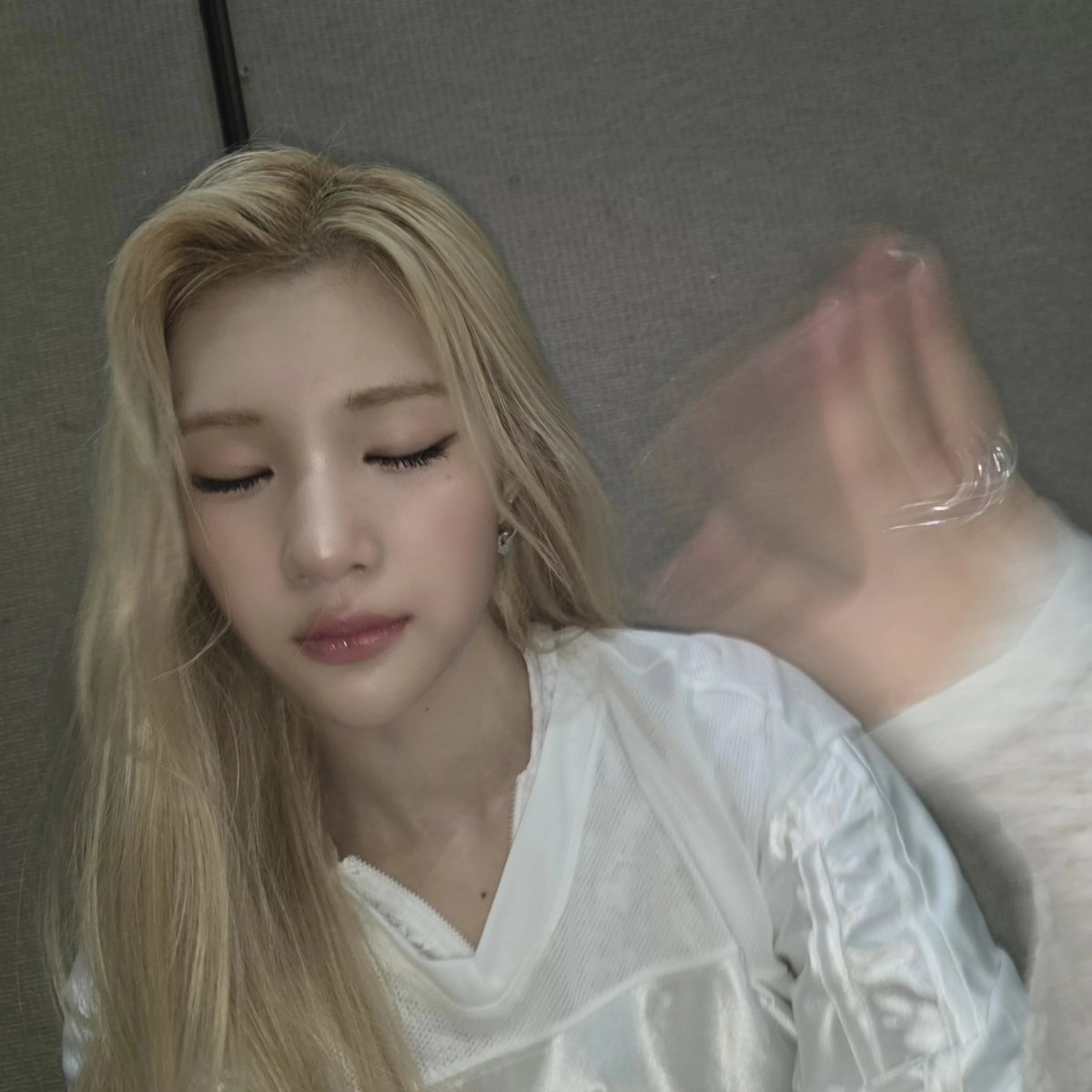 H2HLTLV's tweet image. 위버스 셀카 폭탄 달다...