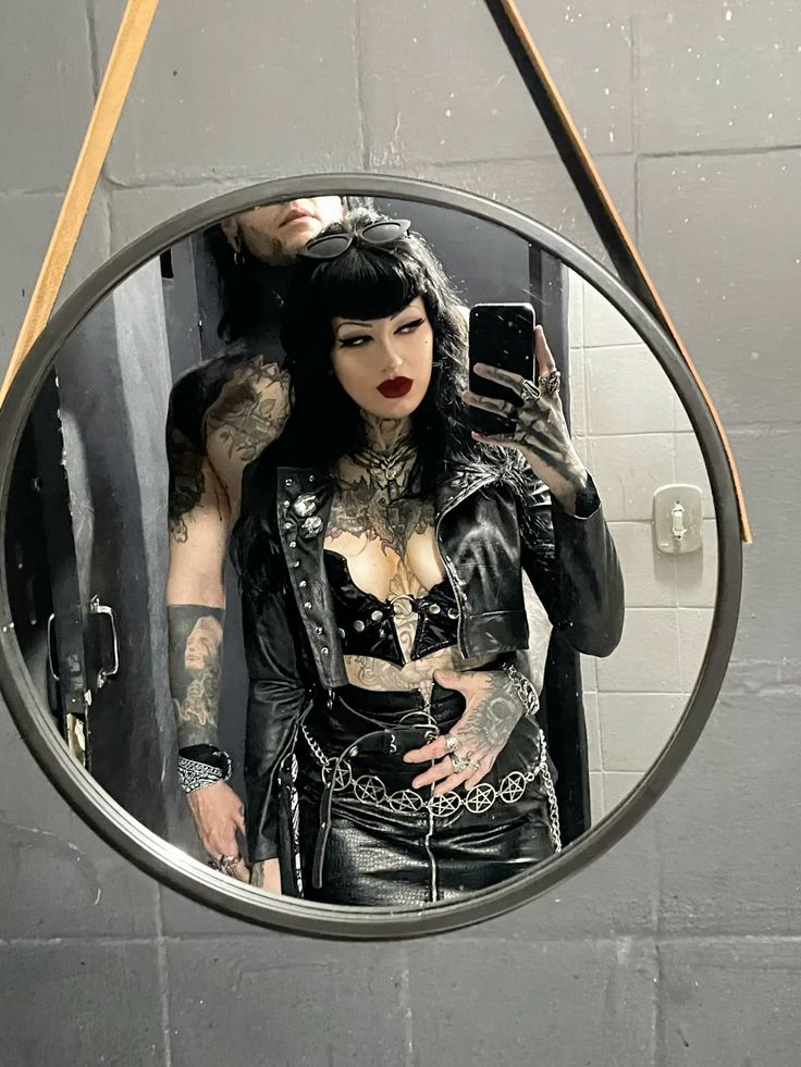 gothterroraura's tweet image. 