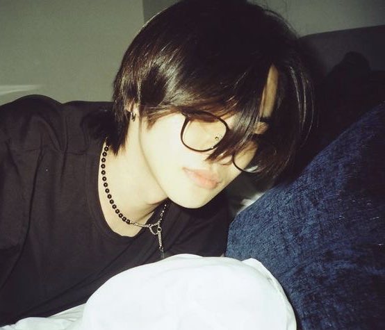 sangwonthingz's tweet image. Already missed Leo’s long hair 💔