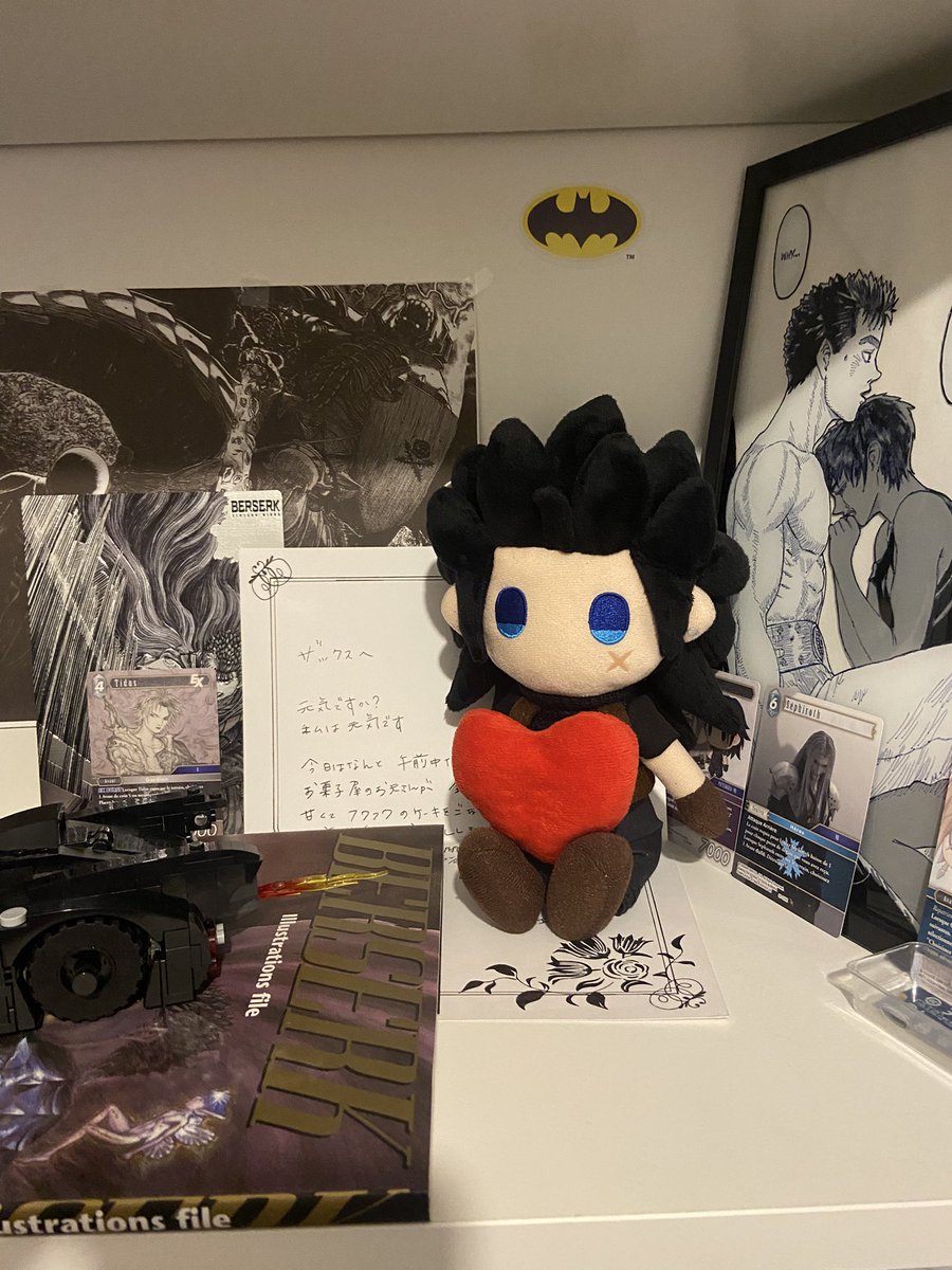 bingowayne_'s tweet image. I chose to keep them with me
1) batman et catwoman, simplement
2) portrait de Kim
3) la dernière lettre d’Aerith à Zack