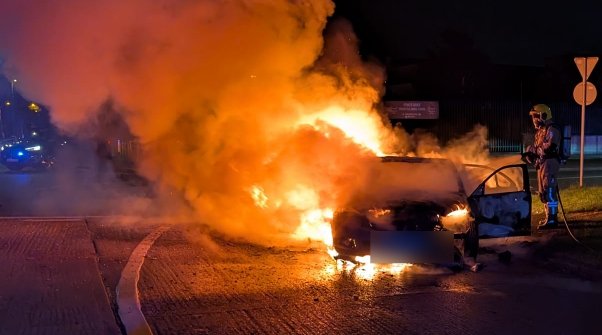 DubFireBrigade's tweet image. Finglas firefighters were called to a vehicle fire overnight.
The car fire was extinguished by firefighters in breathing apparatus using a high pressure hose reel.