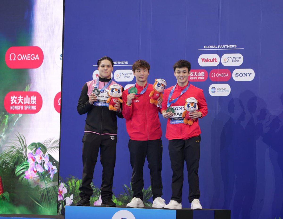 COM_Mexico's tweet image. Osmar Olvera sigue con su historia en el Campeonato Mundial de Deportes Acuáticos Singapur 2025 al obtener el la medalla de plata en trampolín 1m con 429.60 pts en una contienda llena de intensidad
#TodosSomosOlímpicos