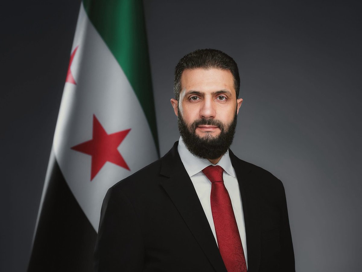 HussainSyria3's tweet image. الصورة الرسمية لفخامة رئيس الجمهورية العربية السورية السيد أحمد الشرع
#رئاسة_الجمهورية_العربية_السورية