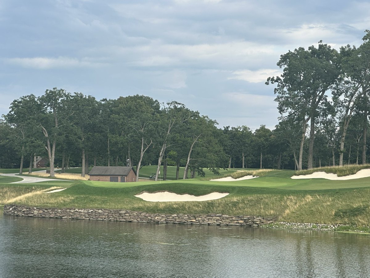 The excellent collection of Par-3s at Medinah (No. 3)!