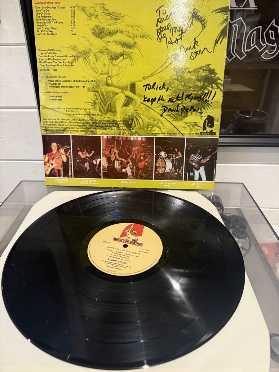 ricksaints76's tweet image. youtu.be/LoG1bBdxpHo?si…
Signed by jack starr and David defeis,#vinylcollection #virginsteele #jackstarr
@MoMetalTrax @6969nyc @Willowglass12 @badbrain33 @tigereyes_g @Czar321 @KilpatrickKeli @groovesvillewkd @friedalive @shanesnotbart @gott_julie @jimihawkes @Arnoldtrainer