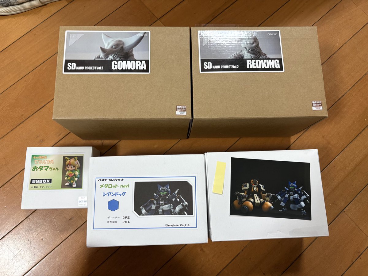 srow_jado's tweet image. 本日の戦利品〜いつもは作家さんの癖を存分に味わいたいのでオリジナルをメインに買うのですが、今回は珍しく版権物オンリー✨メダロットは塗装依頼の報酬として👍
