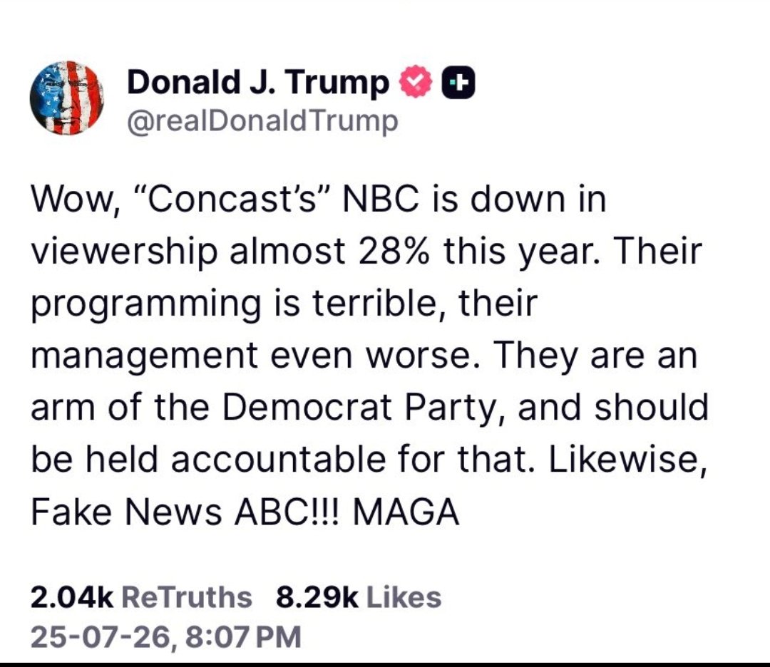 NotAssangesCat's tweet image. I don't know about you, but no matter what programs I might enjoy, I always check to see what ratings have been published by the demented orange sex-offending felon before I choose a broadcast network for my viewing entertainment.
What a guy. I mean clown.
🤣😼👍