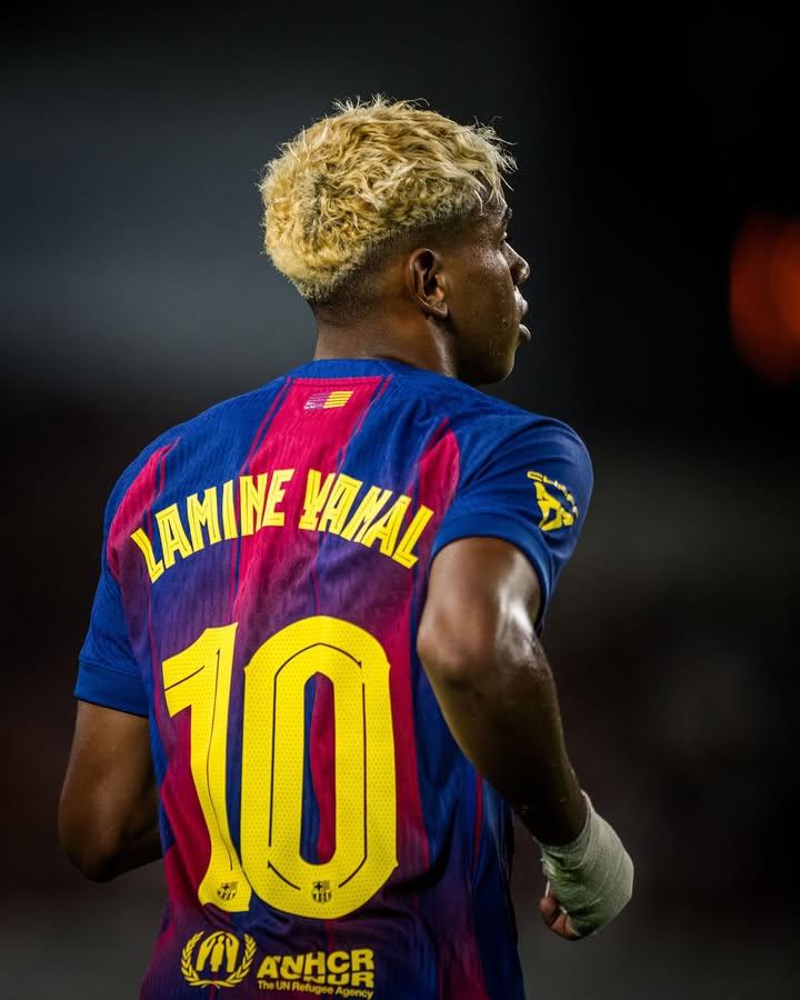CyrilFCB_'s tweet image. Show me your number 10 👀