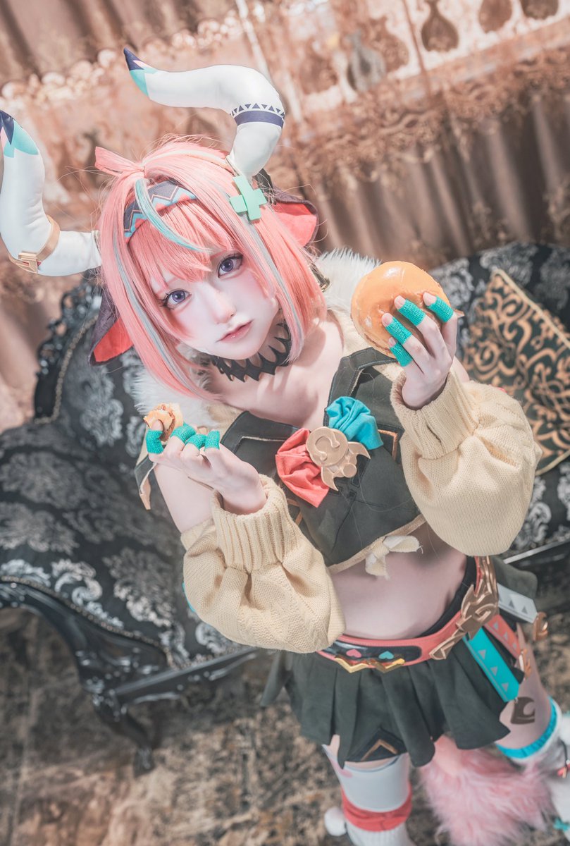a__raragi's tweet image. ⚠︎︎cos
原神/ヴァレサ
『美味しい!すっごく美味しいよ!』
📸▶︎@CHOGE_tako
#Varesa #GenshinImapct