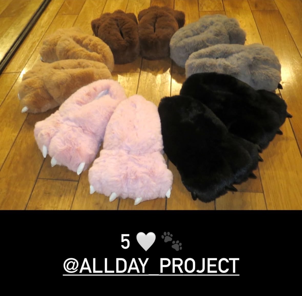 think__yu's tweet image. 애니웅니 인스스에 누가봐도 핑크공주님 슬리퍼