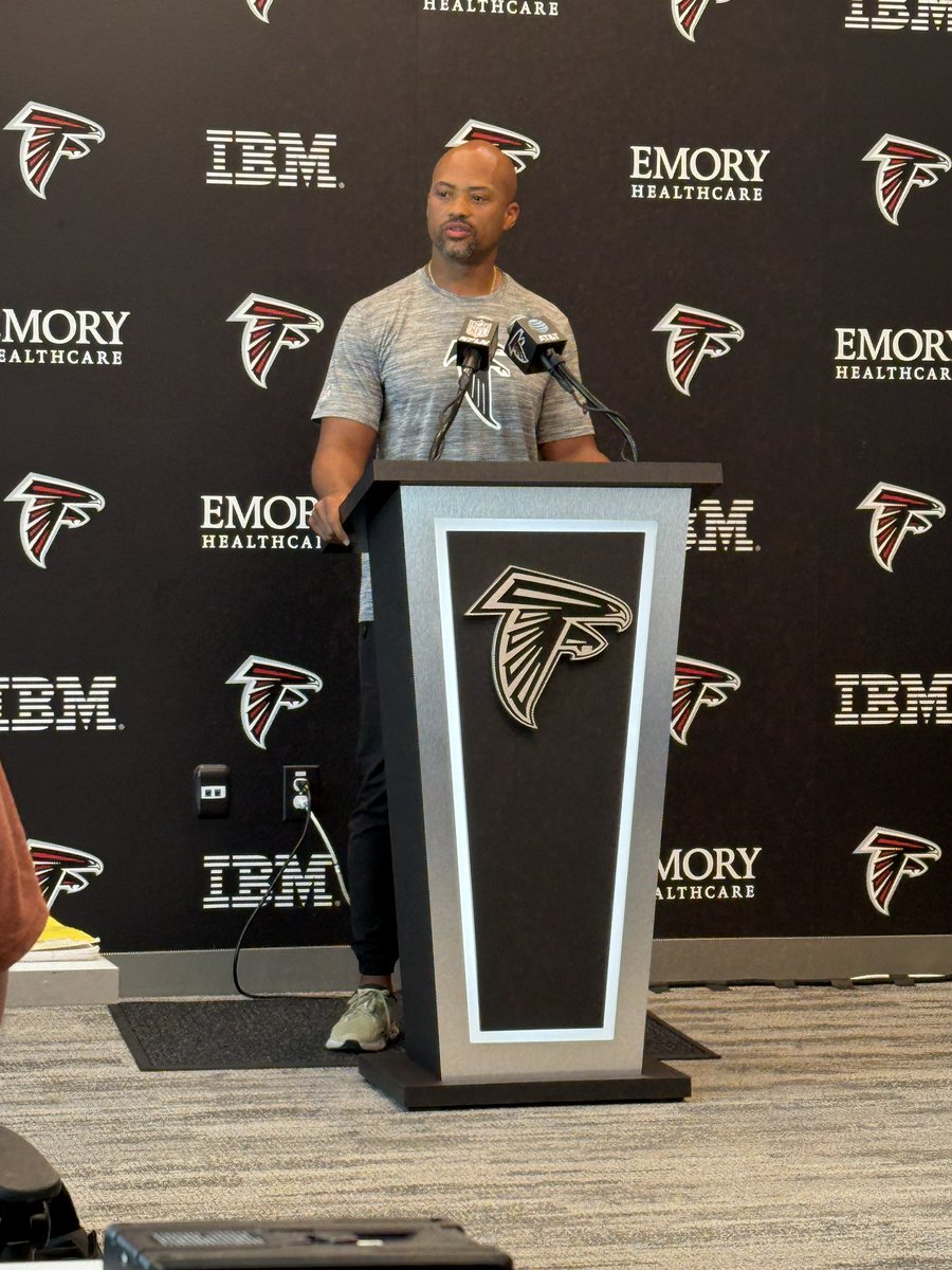 AlisonWSB's tweet image. Falcons haven’t been in the playoffs since 2017.
Falcons GM Terry Fontenot says he doesn’t feel any pressure to preform as a GM… all 32 teams want to win every season even if they won last year.
He says instead of breaking down the roster explaining why they will be successful…
