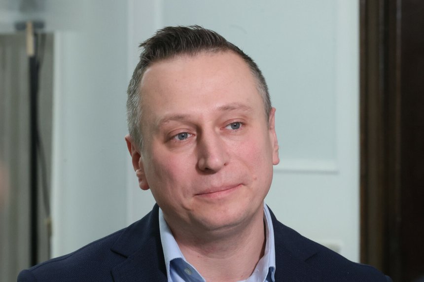 Złote dzieci Platformy Obywatelskiej, część 4.
Oto Krzysztof Brejza, rocznik 1983.
W latach 2005-2006, radny województwa kujawsko-pomorskiego.
W latach 2007-2024, Poseł z okręgu Bydgoszcz.
Od 2024r, europoseł.
Od praktycznie 20lat, żyjący na koszt podatnika!
👇