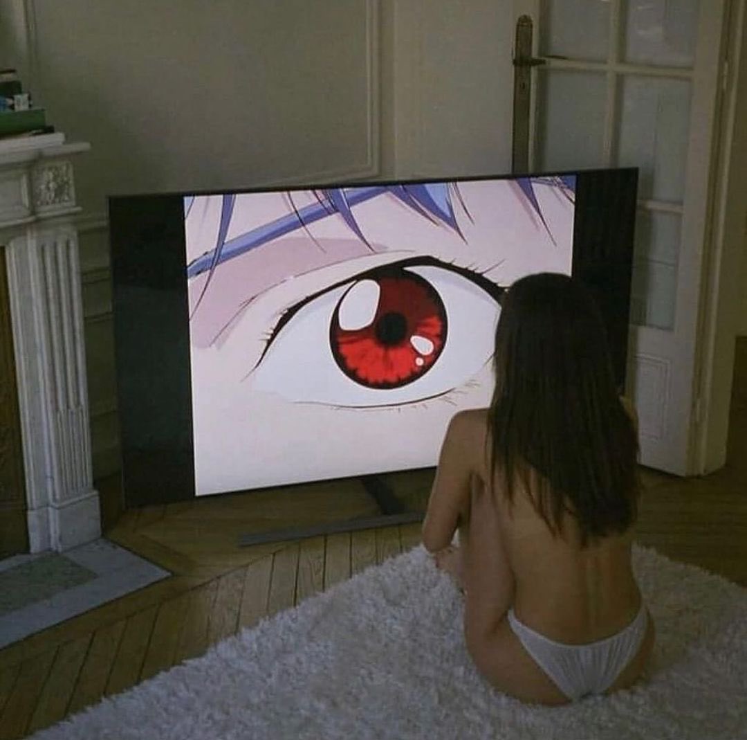 6chezza's tweet image. all a man wants is a baddie he comes home to & watch anime with like this.