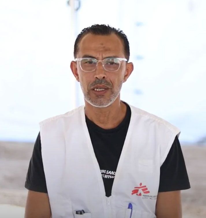 CenLinea's tweet image. #Gaza @MSF Dr. Abu Abed Moughaisib "Nunca pensé que lo experimentaría en carne propia como lo estoy haciendo ahora. Durante los últimos meses he estado sobreviviendo con una sola comida al día".