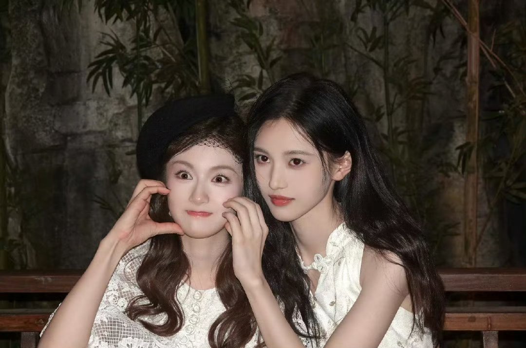aienvu's tweet image. #LiLandi and #ShenYujie pretty bestie 👭💕

#CoronersDiary