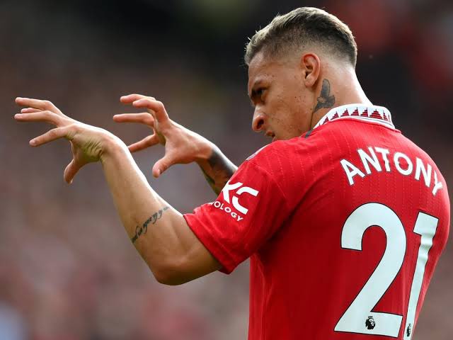 utd_sammy's tweet image. 🚨 Al-Nassr have made a bid for Antony. [@Santi_J_FM]
United, don’t overthink this. Cash in while there’s still interest. #MUFC