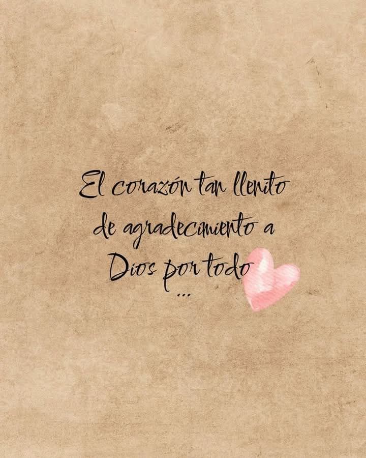 BorgesKat's tweet image. Feliz y bendecido domingo ✨☕