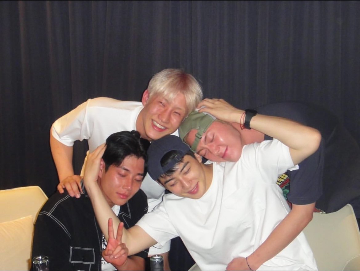 bobahyukie_'s tweet photo. forever 🥺 https://t.co/aBqeq6rmXn