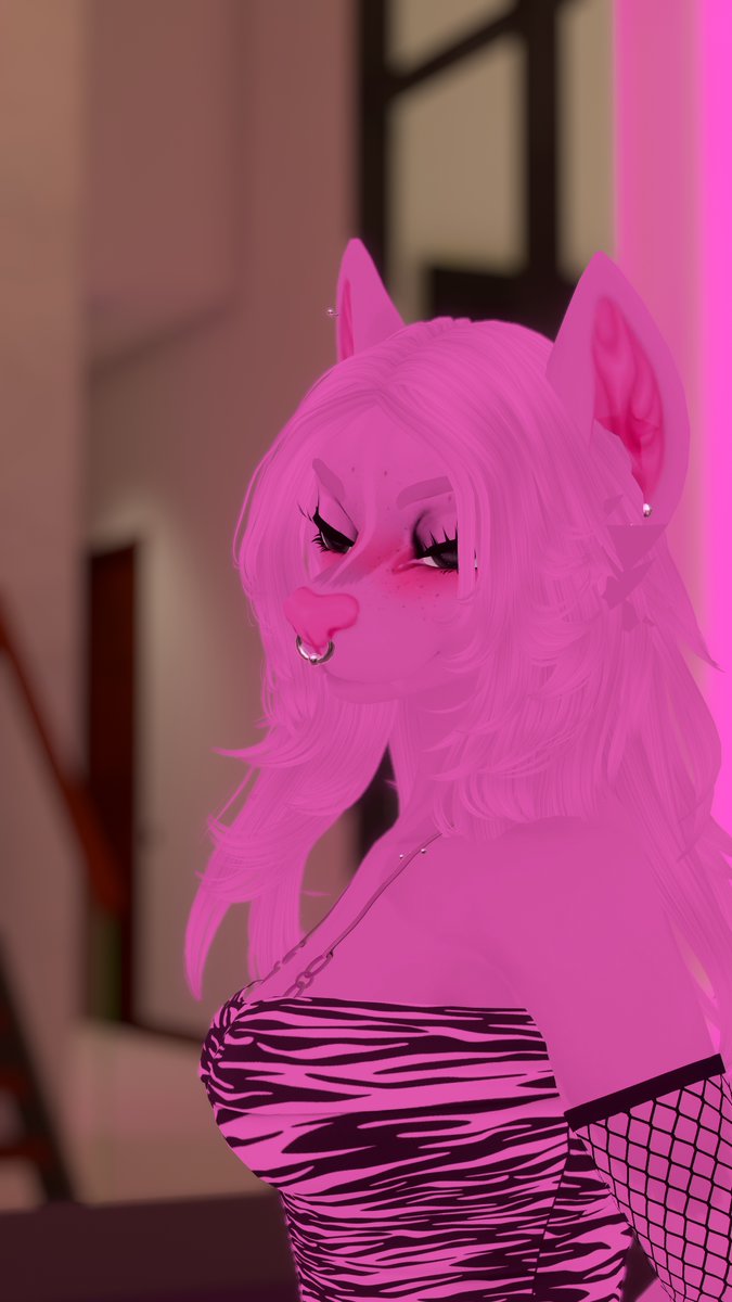 Serving looks as always💖🐾

#FurryFandom #VRChatFurry #FurryAvatar #Fursona #VRChat