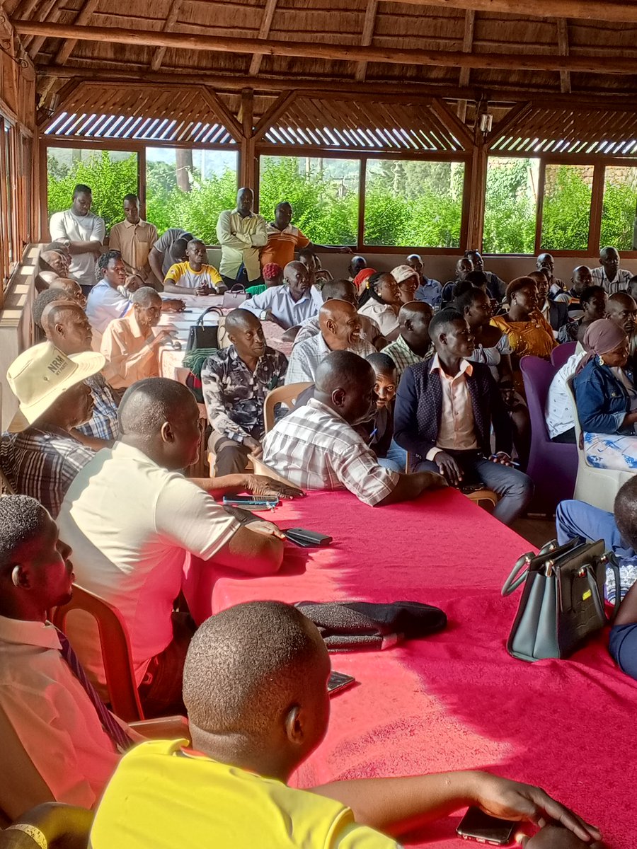 SpiceFMHoima's tweet image. UPDATE: Hon @KagutaNzeire has challenged @NRMOnline voters in greater Hoima to elect leaders based on their potential to offer service delivery instead of small amounts of money issued to them. He says when leaders are voted based on money, it ends up affecting service delivery.