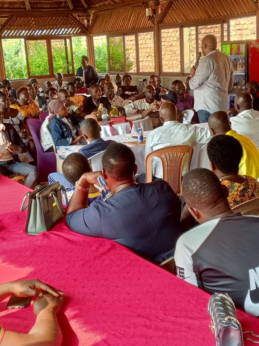 SpiceFMHoima's tweet image. UPDATE: Hon @KagutaNzeire has challenged @NRMOnline voters in greater Hoima to elect leaders based on their potential to offer service delivery instead of small amounts of money issued to them. He says when leaders are voted based on money, it ends up affecting service delivery.