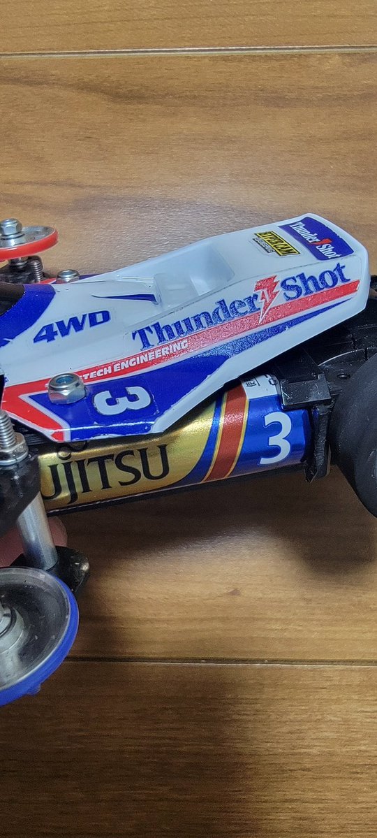 BantyoPanda's tweet image. ３だしトリコロールだし、この電池好き(笑)