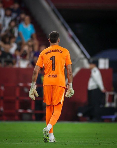 _ivaanov_32's tweet image. 👀 Joan García se le ha visto hoy en el partido con el dorsal 1
❌ Parece que la relación Barcelona-Ter Stegen está prácticamente rota para quitarle el dorsal