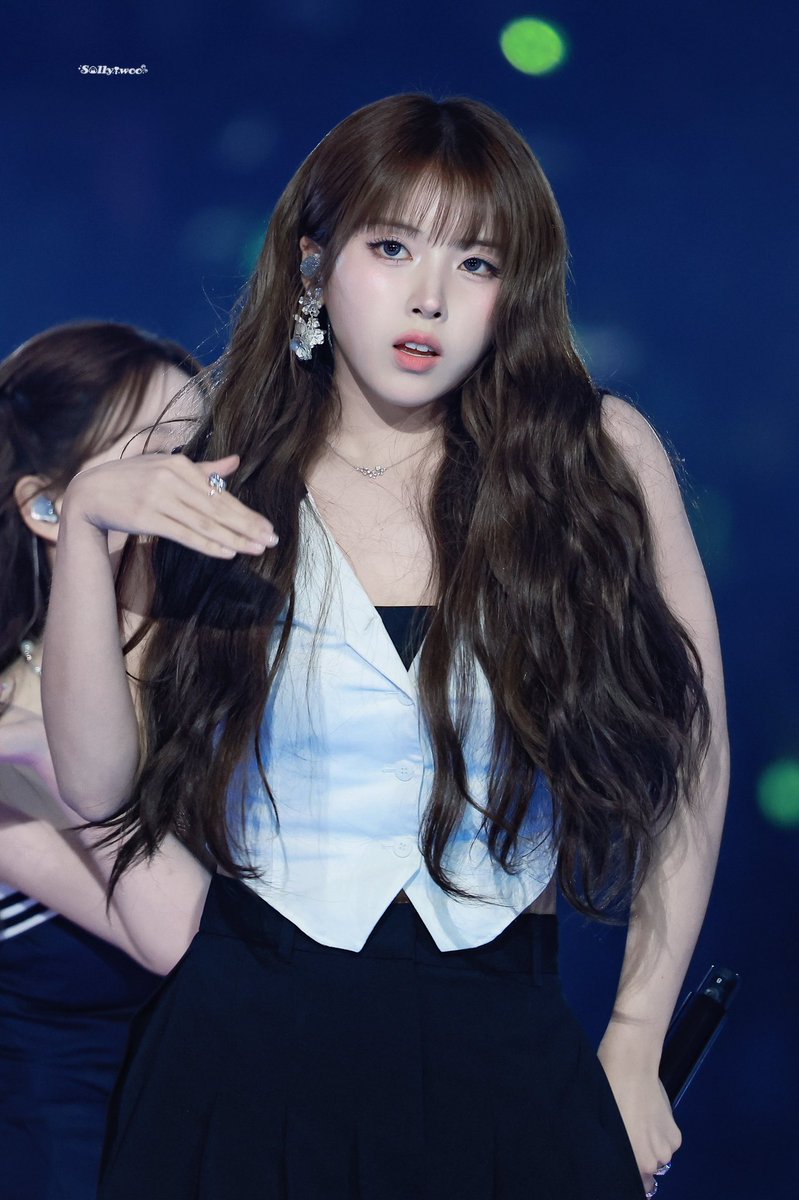 Sylviaccc11's tweet image. 250726
๐พ๐พ
#nmixx #NMIXX #JIWOO #jiwoo #์ง์ฐ #์๋ฏน์ค