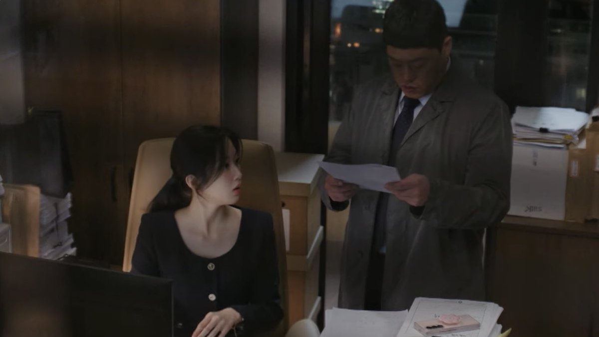 formunkayoung's tweet image. heeji is surrounded by people who love her, help her and are looking out for her 🫶🏻

#LawAndTheCity #LawAndTheCityEp8
