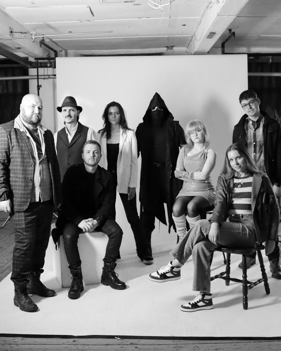 TimeAgentSeries's tweet image. 17 years on, the story continues. New names, old legends. And something lurking in the cracks of time.

From those humble YouTube beginnings in 2008, we’re still here against all odds - thanks to YOU!

Introducing the Time Agent: Legacy crew:

Billy Treacy returns as Agent Liam,…