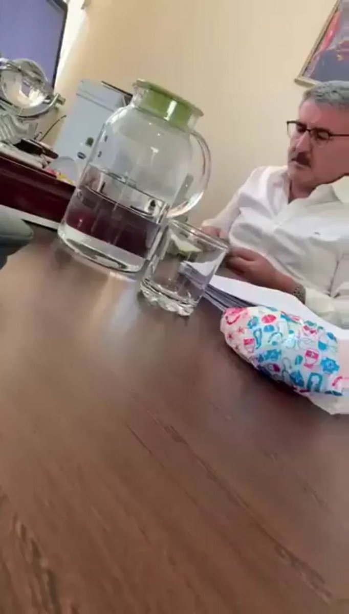 Diyanet'in Mekke sorumlusu Ahmet Daştanbek'in, rüşvet aldığı videosunun yayılmasının ardından hakkında soruşturma başlatıldığı öğrenildi.

(BirGün)