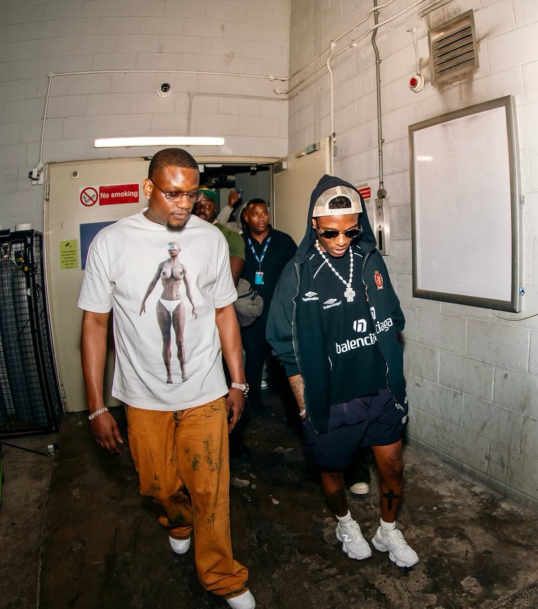 Dj Tunez is the first and only Nigerian DJ to have two #1 on Apple Music NG and Spotify NG simultaneously with One Condition ft Wizkid &amp; Fola. 

OGBAFIA!