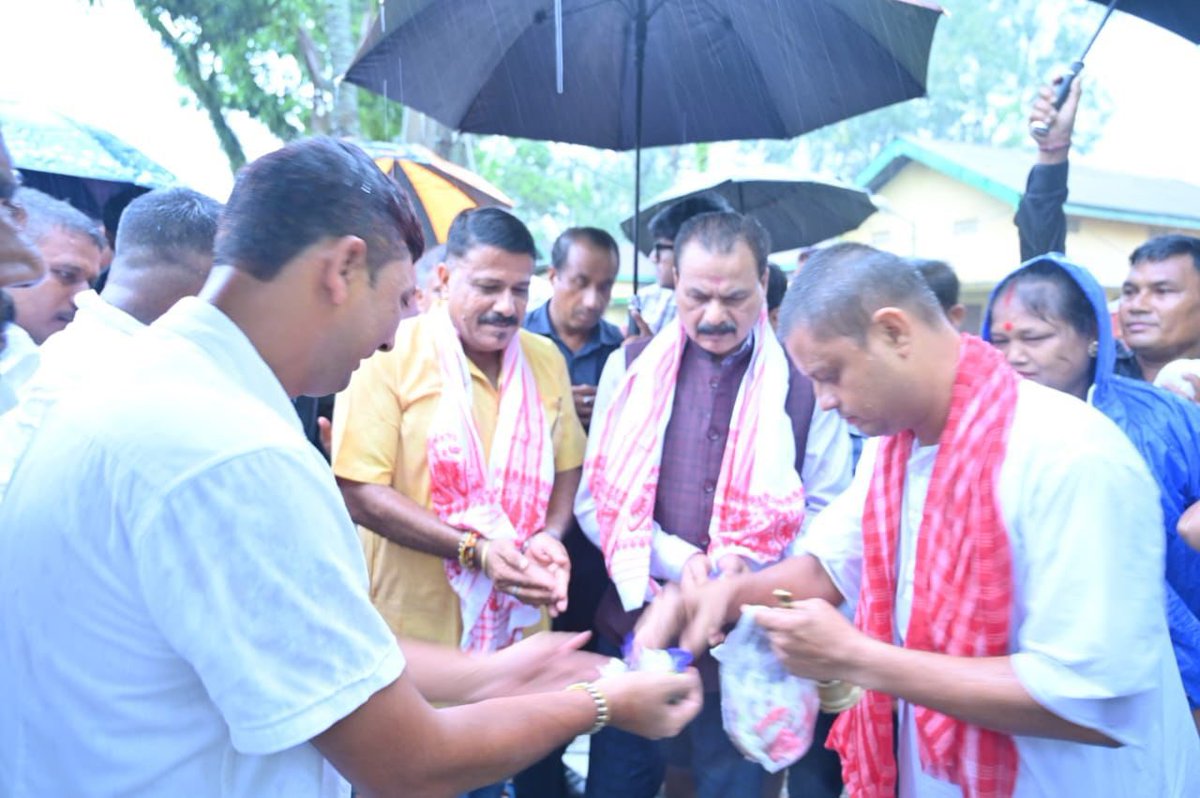 cmpatowary's tweet image. Laid the foundation stone for the @BJP4Assam Tihu Mandal Office under 40 No. Tihu Legislative Assembly Constituency today.
Graced by the presence of BJP Nalbari District President Shri Jayanta Bujarbaruah, General Secretary Shri Pulak Sarma, Tihu Mandal President Shri Gobinda…